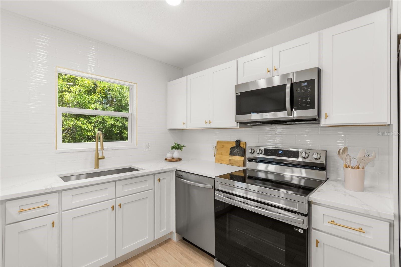 2203 ORANGE ST, DELAND, FL, 32724