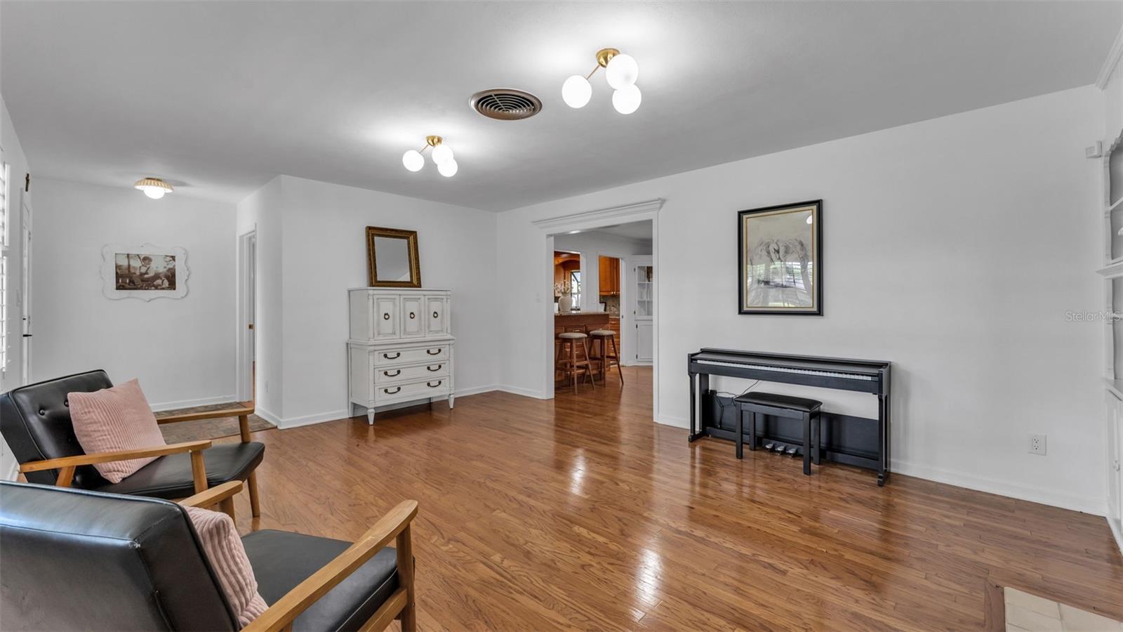 4216 FOREST HILLS DR, LAKELAND, FL, 33813