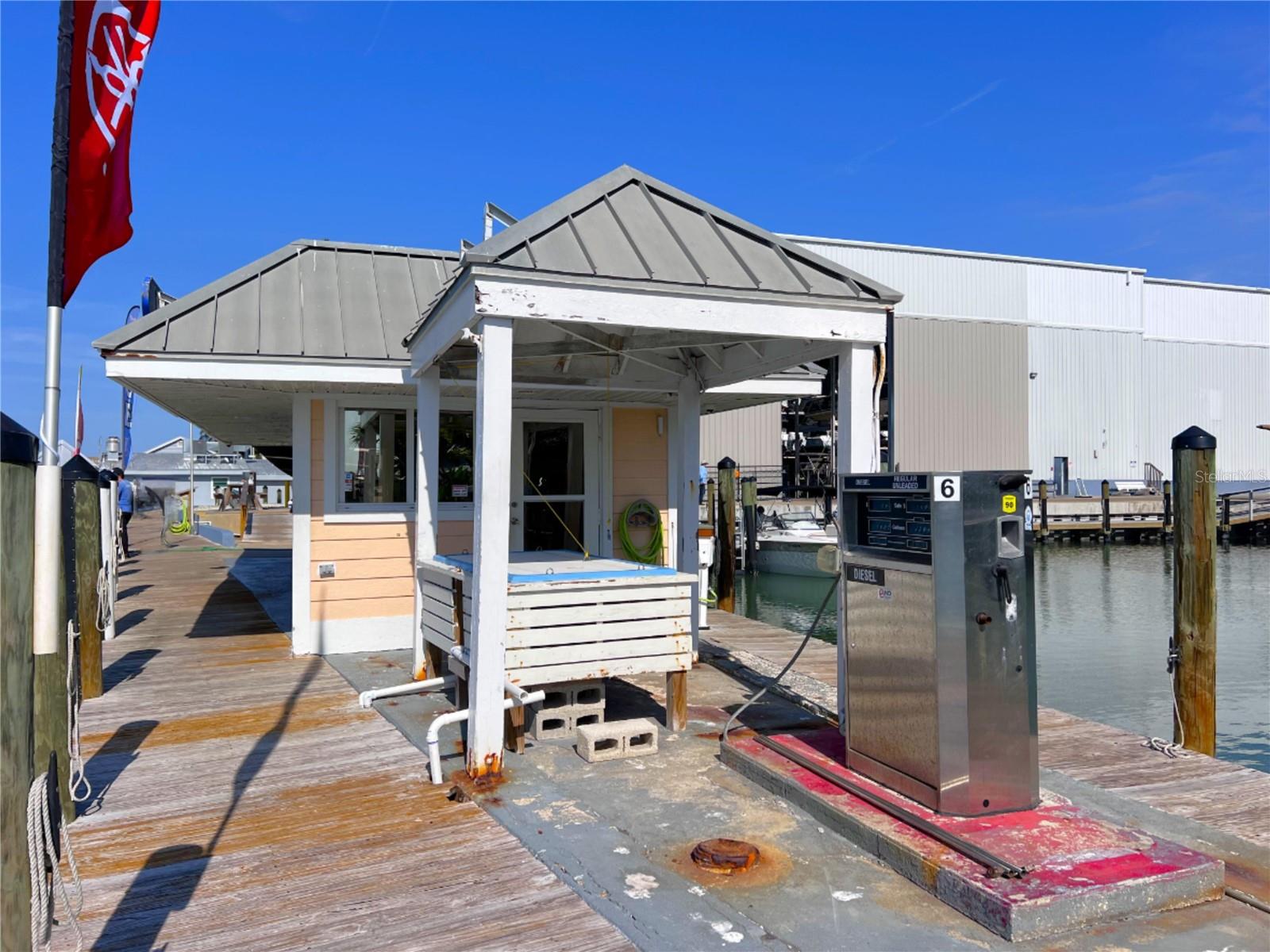 100 CIRCUIT RD #S86, NOKOMIS, FL, 34275