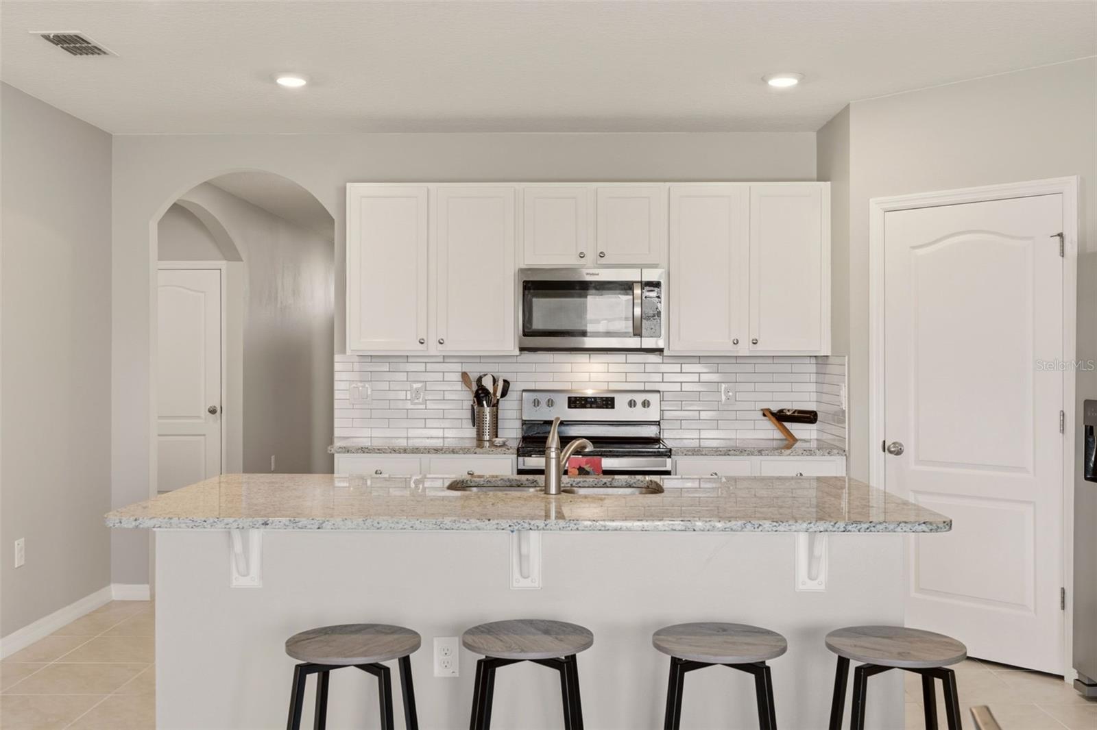 300 WINGED ELM DR, DEBARY, FL, 32713