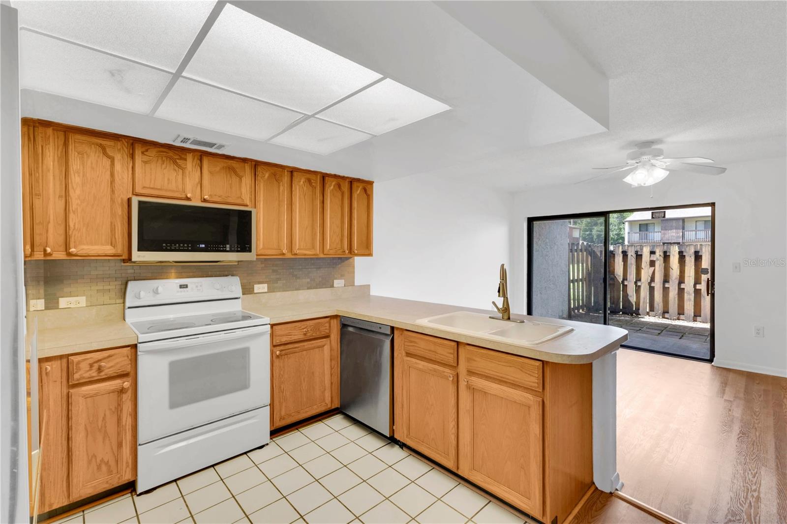 1329 WINDSOR DR, KISSIMMEE, FL, 34741