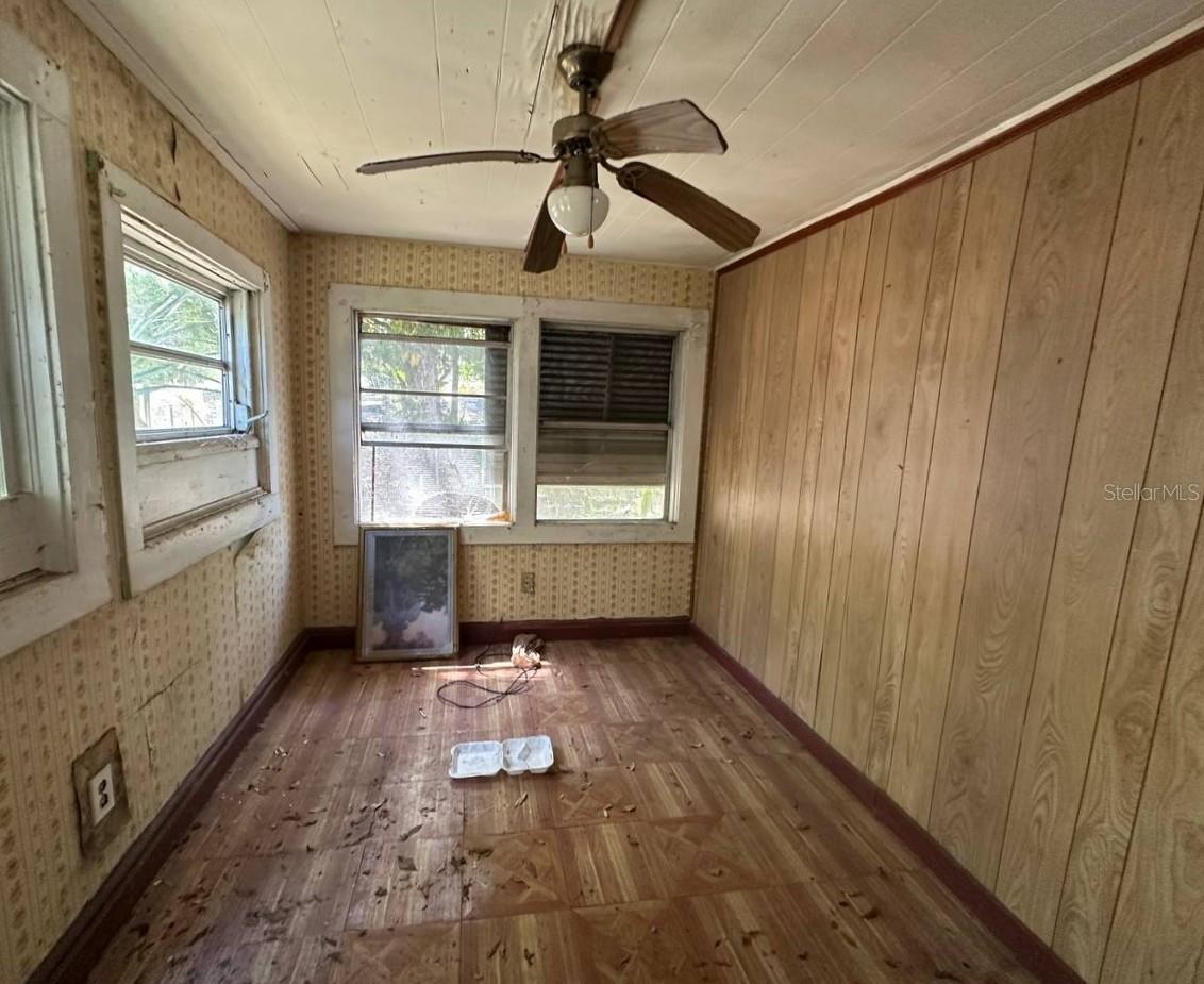 2026 SEMINOLE BLVD S, ST PETERSBURG, FL, 33705