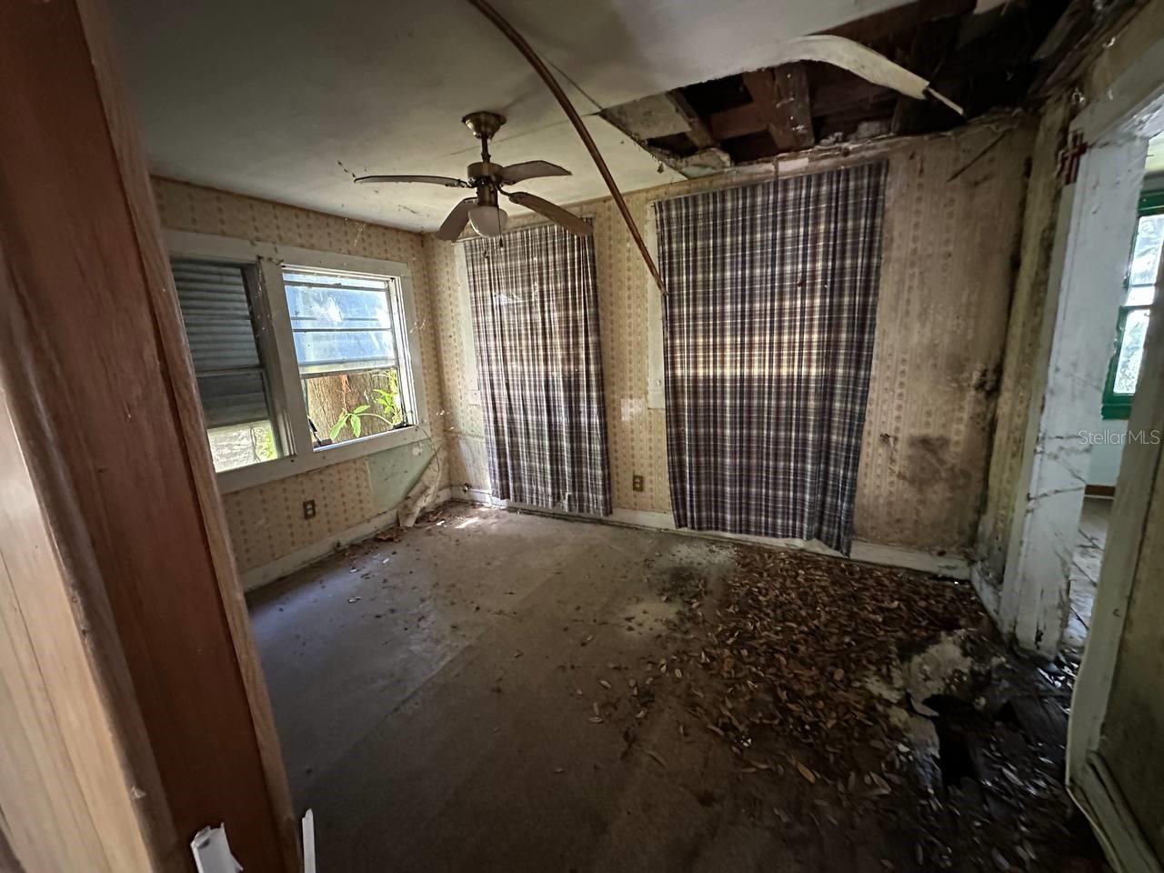2026 SEMINOLE BLVD S, ST PETERSBURG, FL, 33705