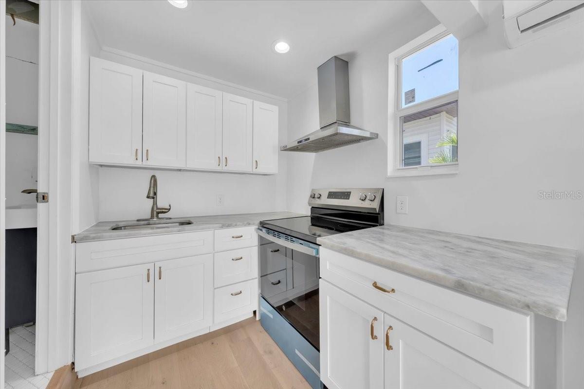 1110 12TH ST N, ST PETERSBURG, FL, 33705