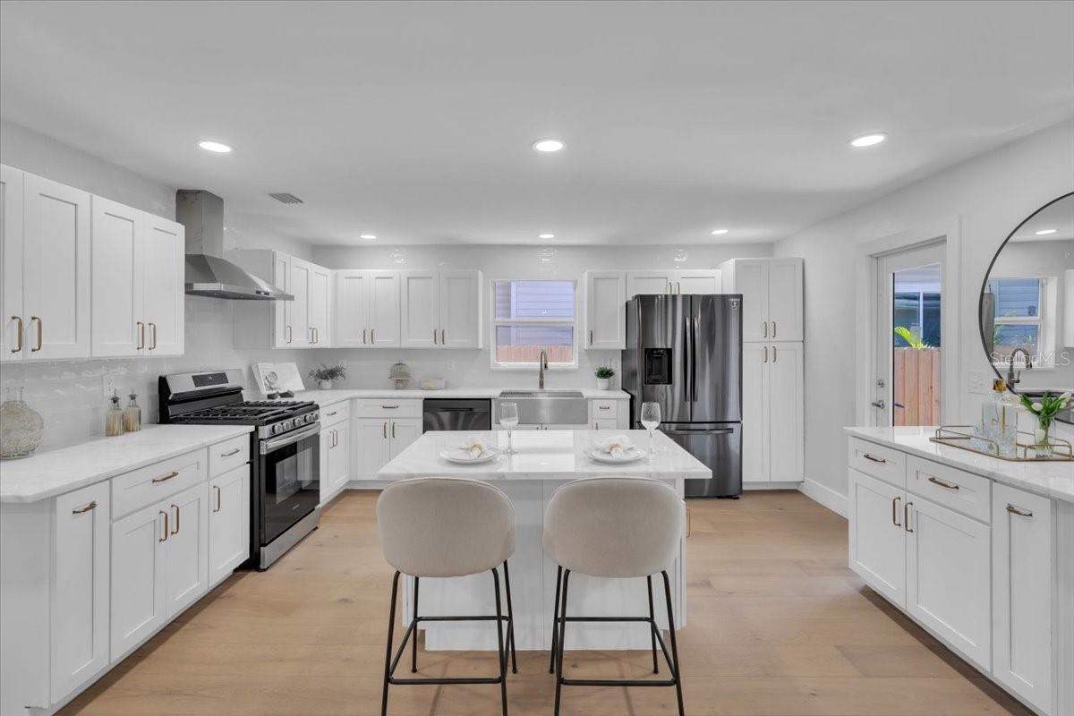1110 12TH ST N, ST PETERSBURG, FL, 33705