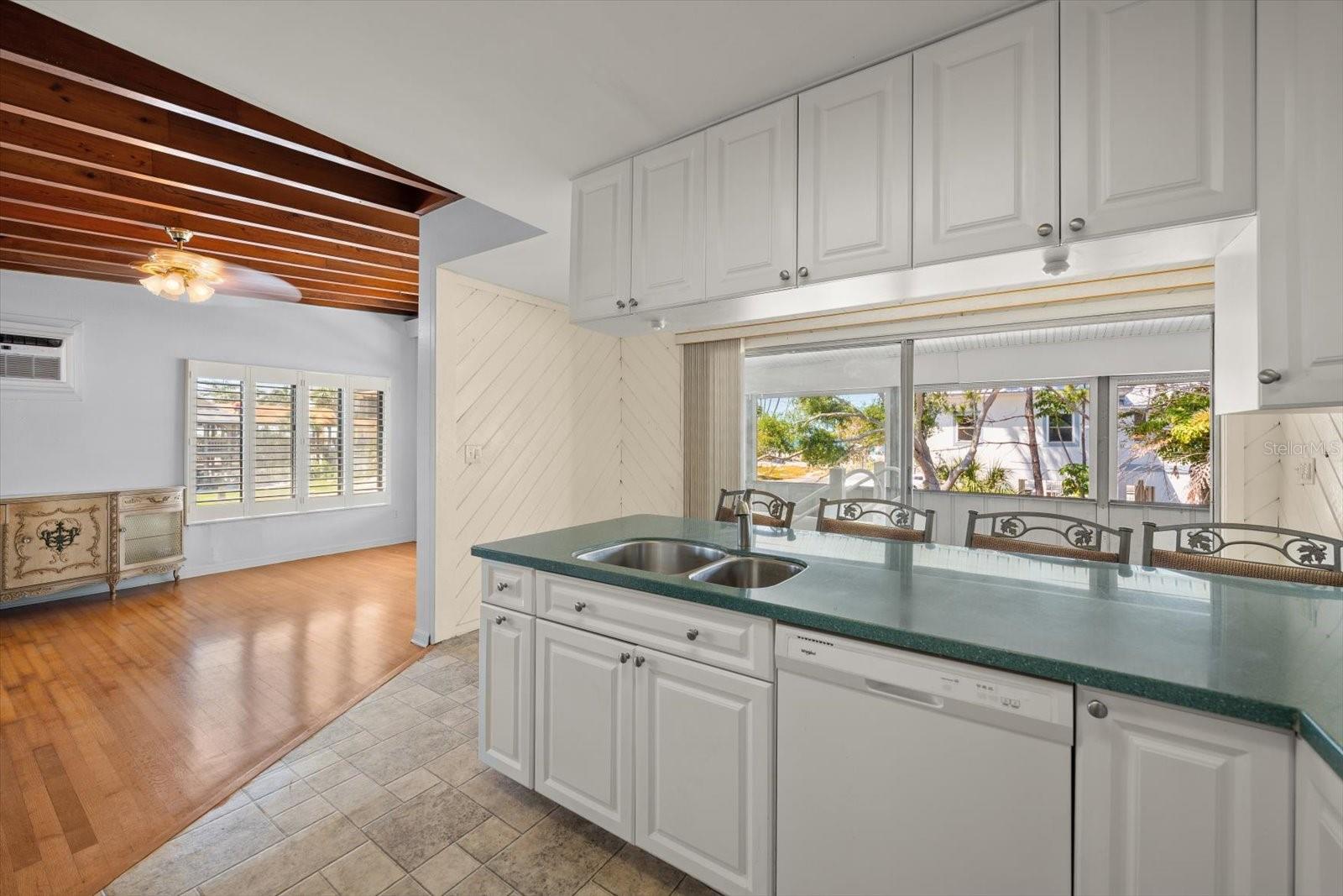 40 77TH AVE, TREASURE ISLAND, FL, 33706