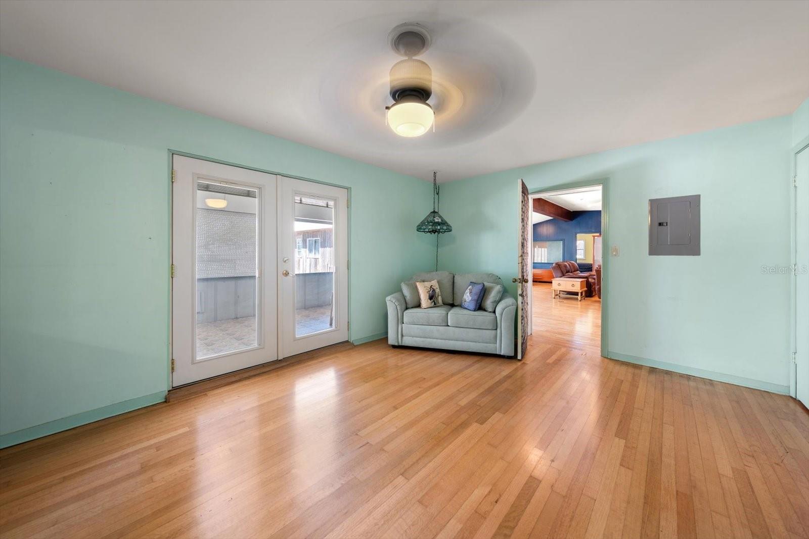 40 77TH AVE, TREASURE ISLAND, FL, 33706