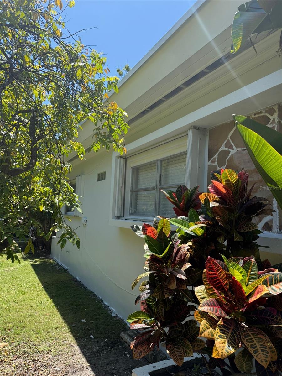 2300 SW 24 ST, MIAMI, FL, 33145