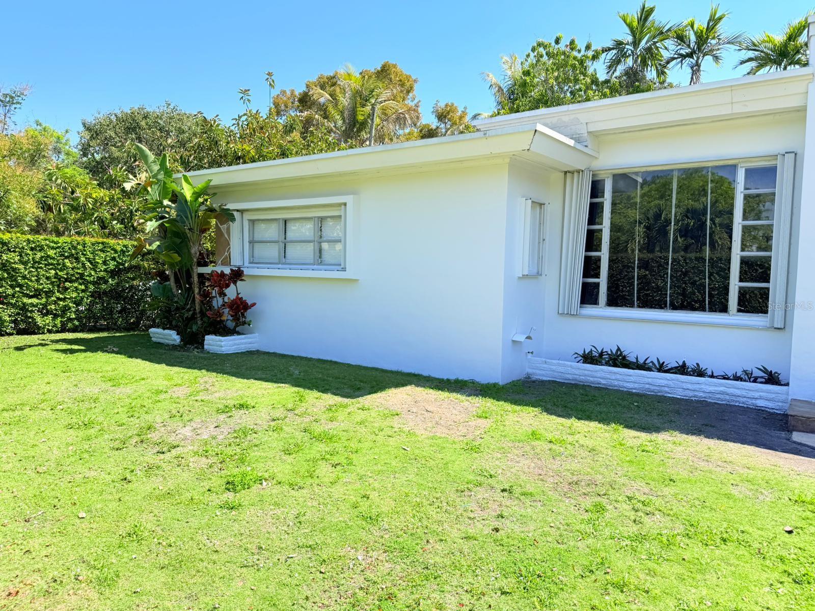 2300 SW 24 ST, MIAMI, FL, 33145