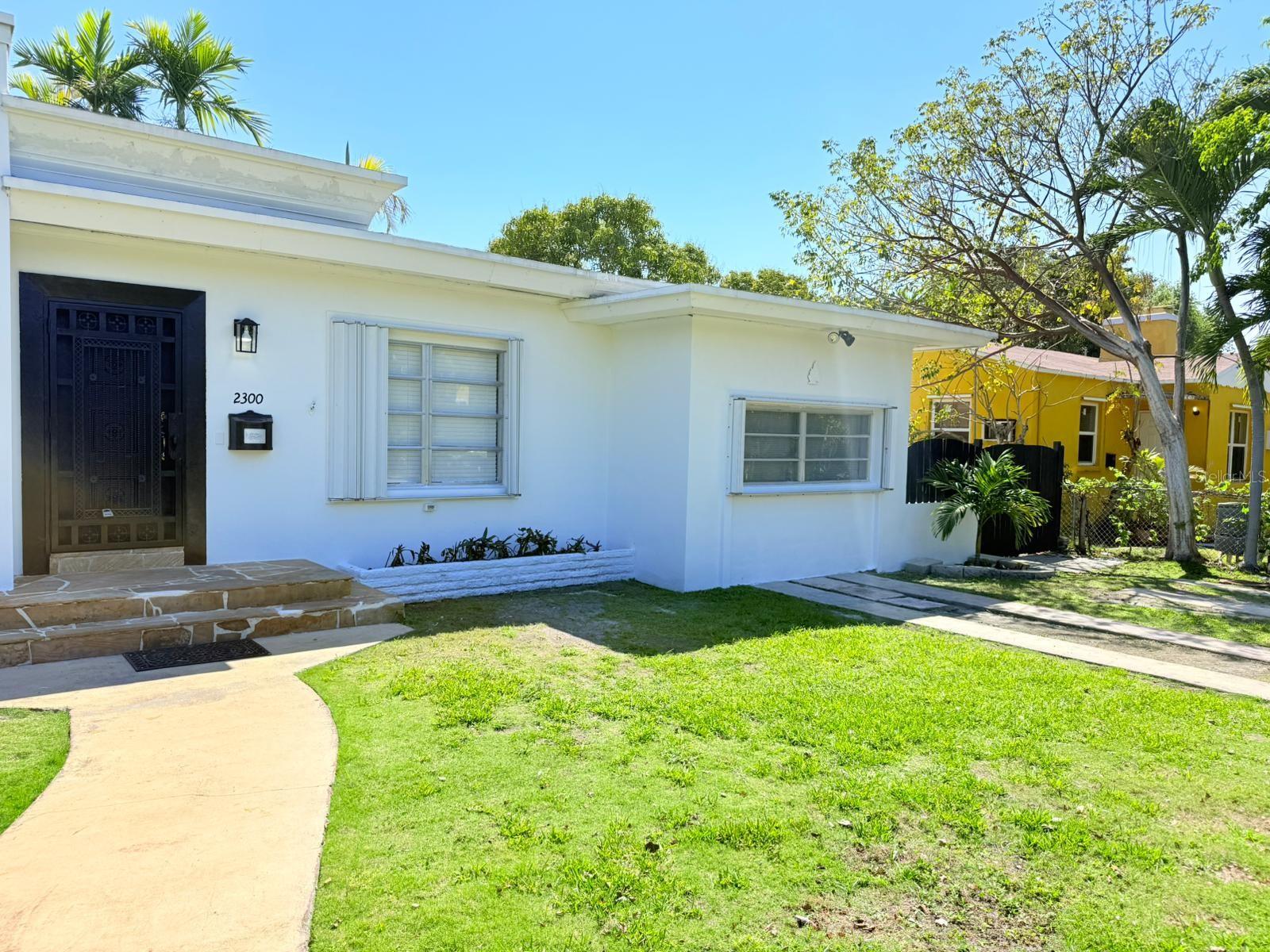2300 SW 24 ST, MIAMI, FL, 33145