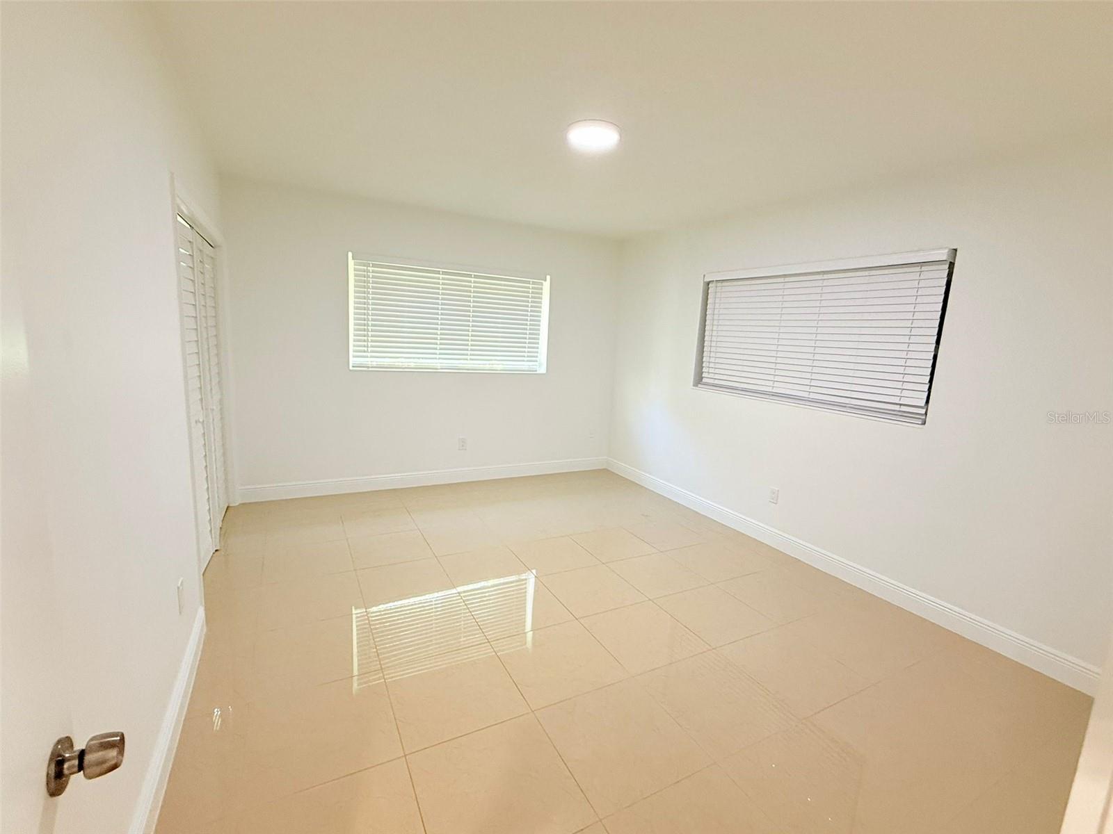 2300 SW 24 ST, MIAMI, FL, 33145