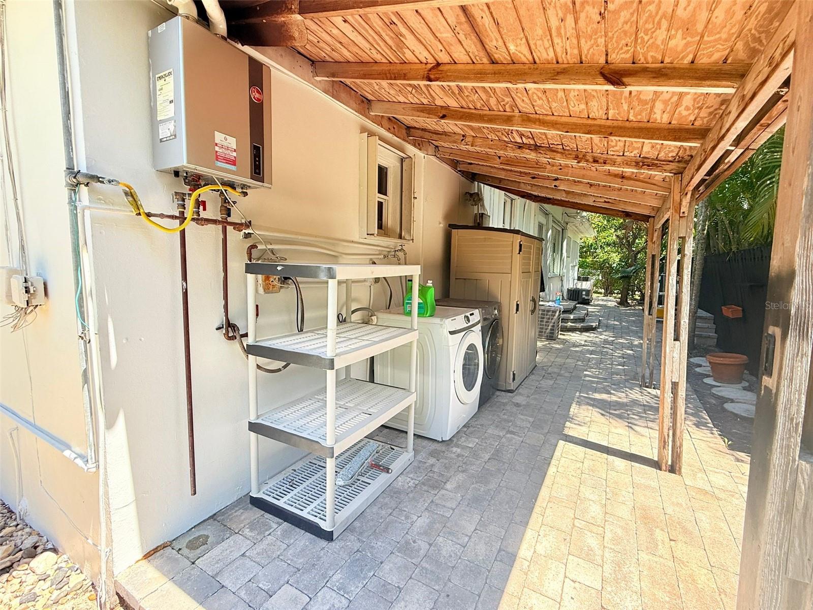 2300 SW 24 ST, MIAMI, FL, 33145