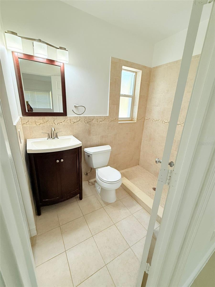 2300 SW 24 ST, MIAMI, FL, 33145