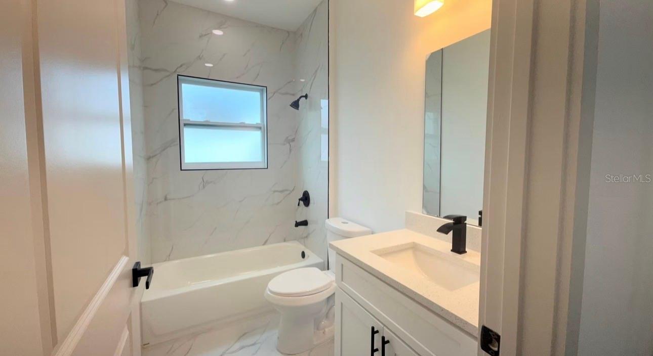 2120 POINCIANA DR, INDIAN LAKE ESTATES, FL, 33855