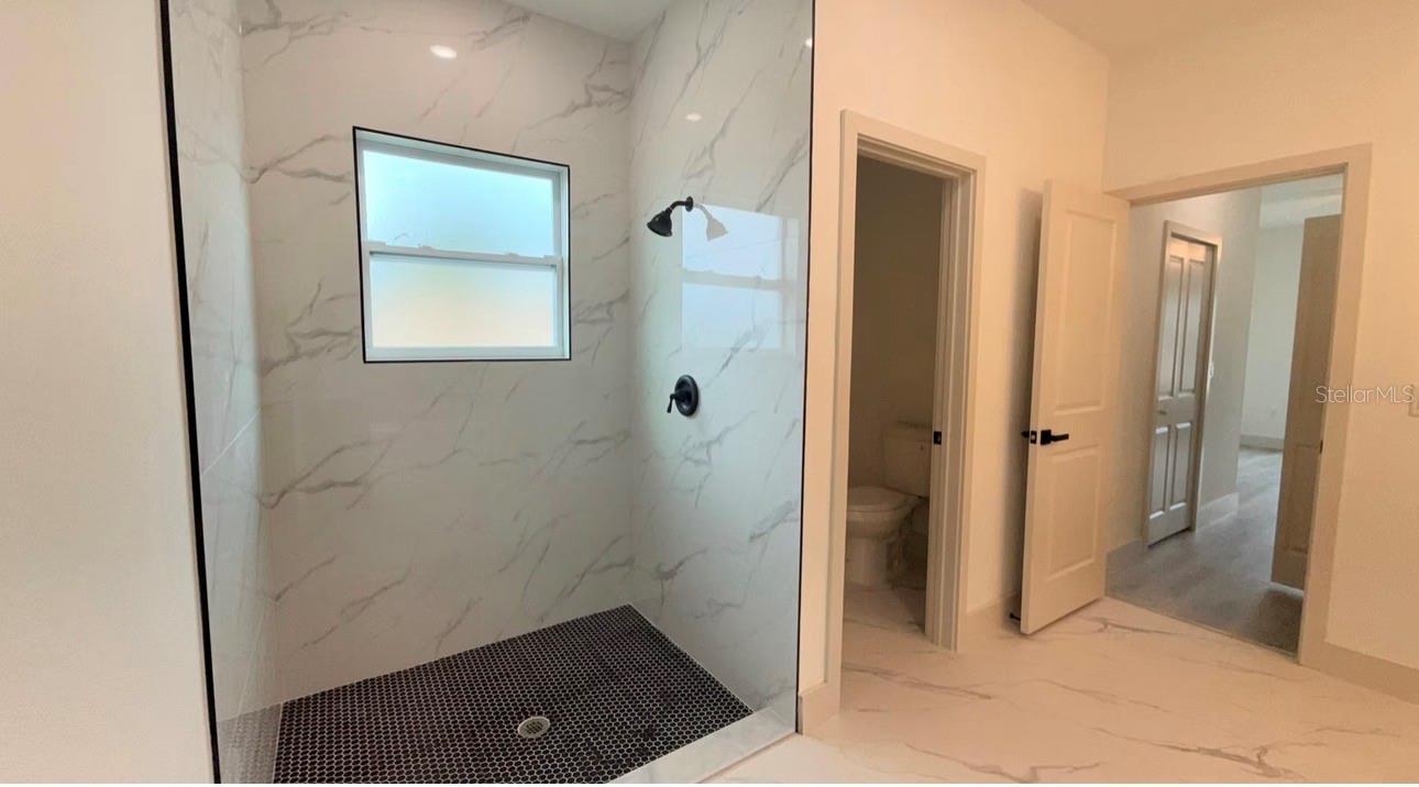 2120 POINCIANA DR, INDIAN LAKE ESTATES, FL, 33855
