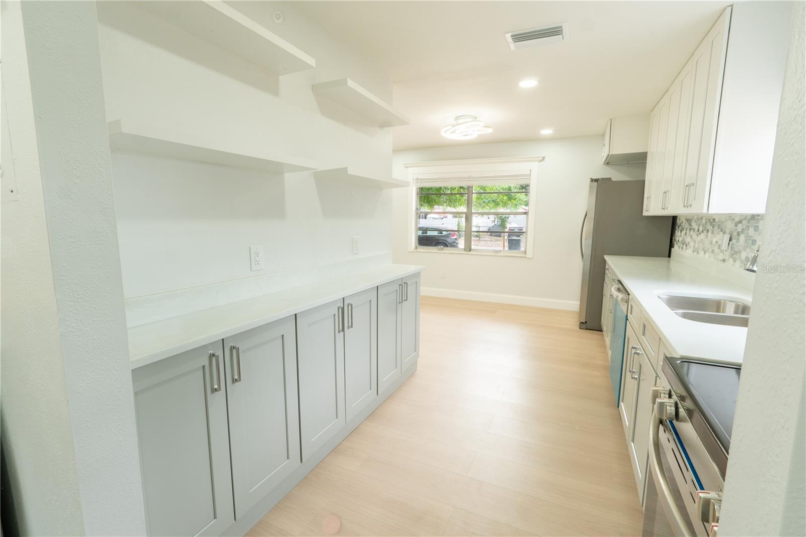 4203 FAWN CIR, TAMPA, FL, 33610