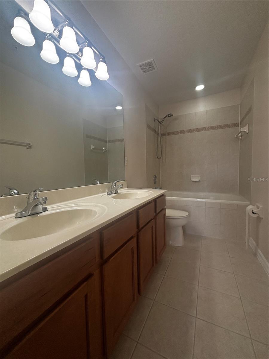 10036 MOORSHIRE CIR, ORLANDO, FL, 32829