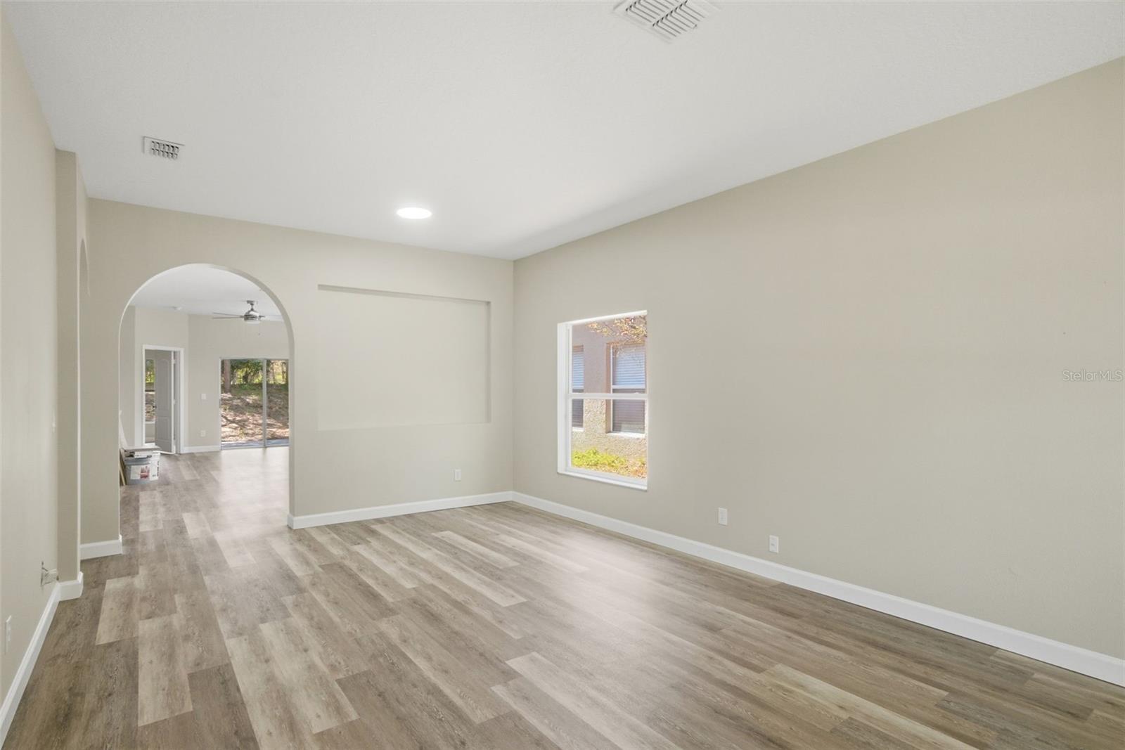 1212 LONGVILLE CIR, TAVARES, FL, 32778