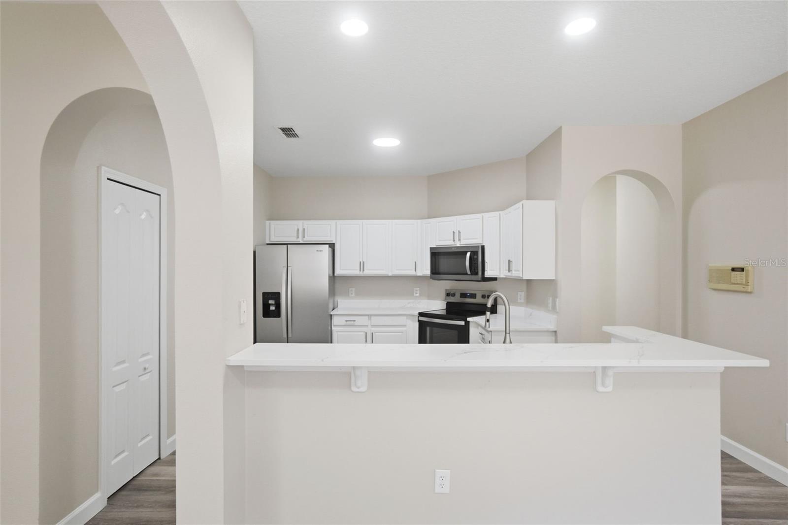 1212 LONGVILLE CIR, TAVARES, FL, 32778