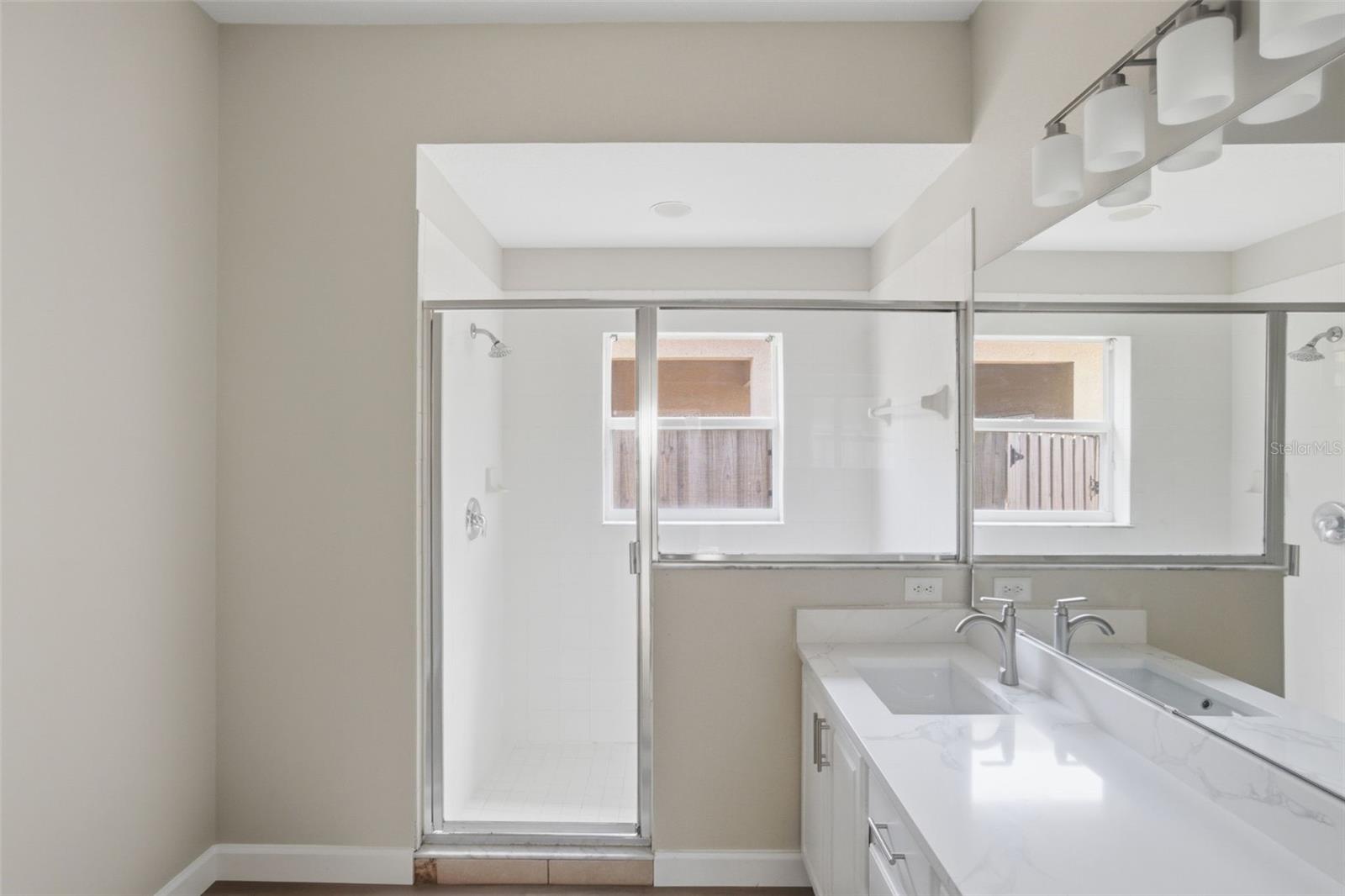 1212 LONGVILLE CIR, TAVARES, FL, 32778