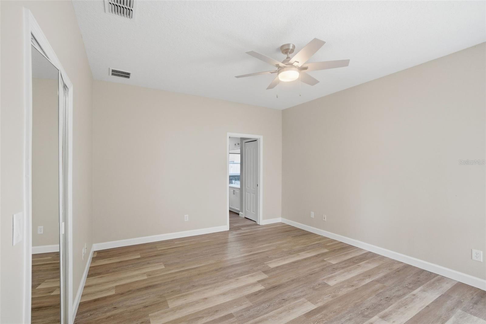 1212 LONGVILLE CIR, TAVARES, FL, 32778