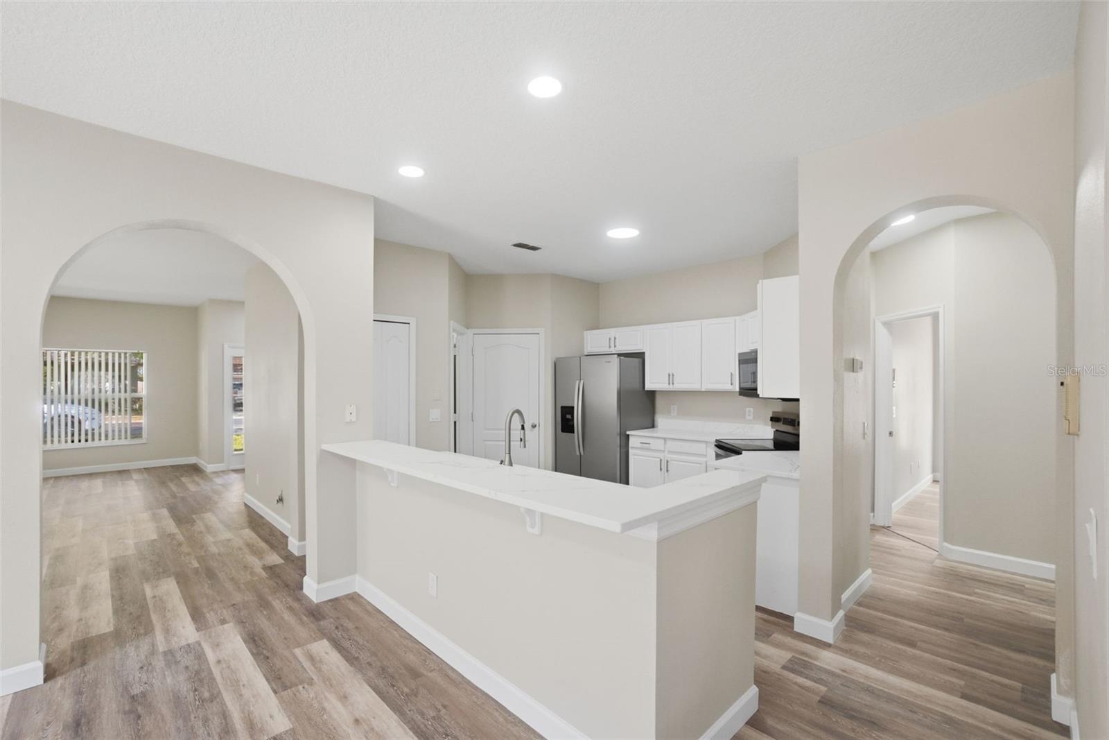 1212 LONGVILLE CIR, TAVARES, FL, 32778