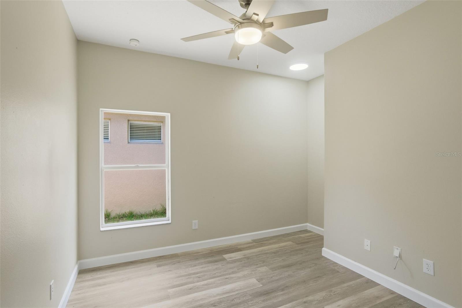 1212 LONGVILLE CIR, TAVARES, FL, 32778