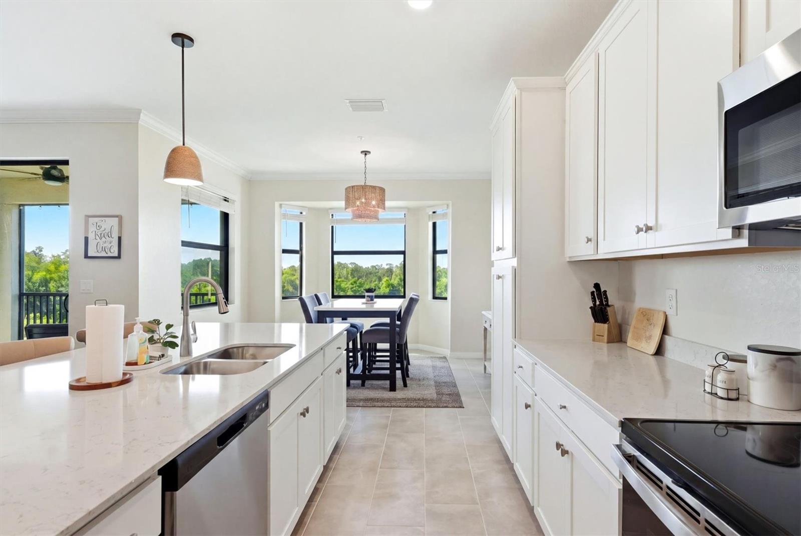 18008 GAWTHROP DR #401, BRADENTON, FL, 34211