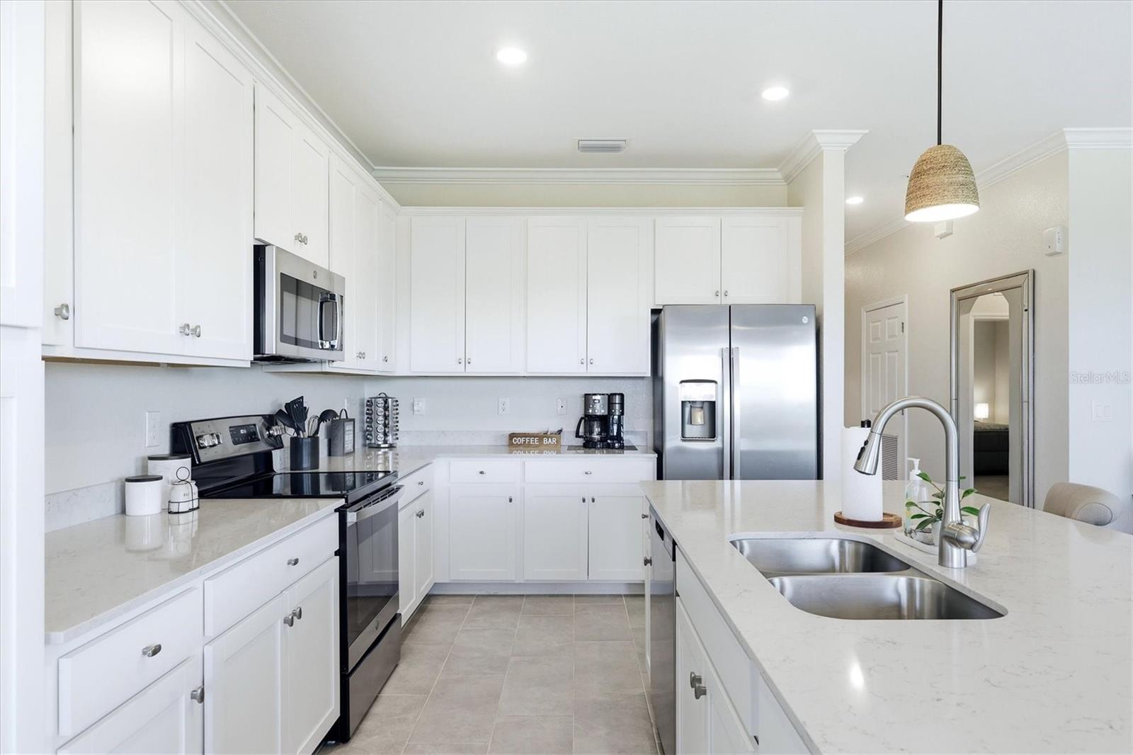 18008 GAWTHROP DR #401, BRADENTON, FL, 34211