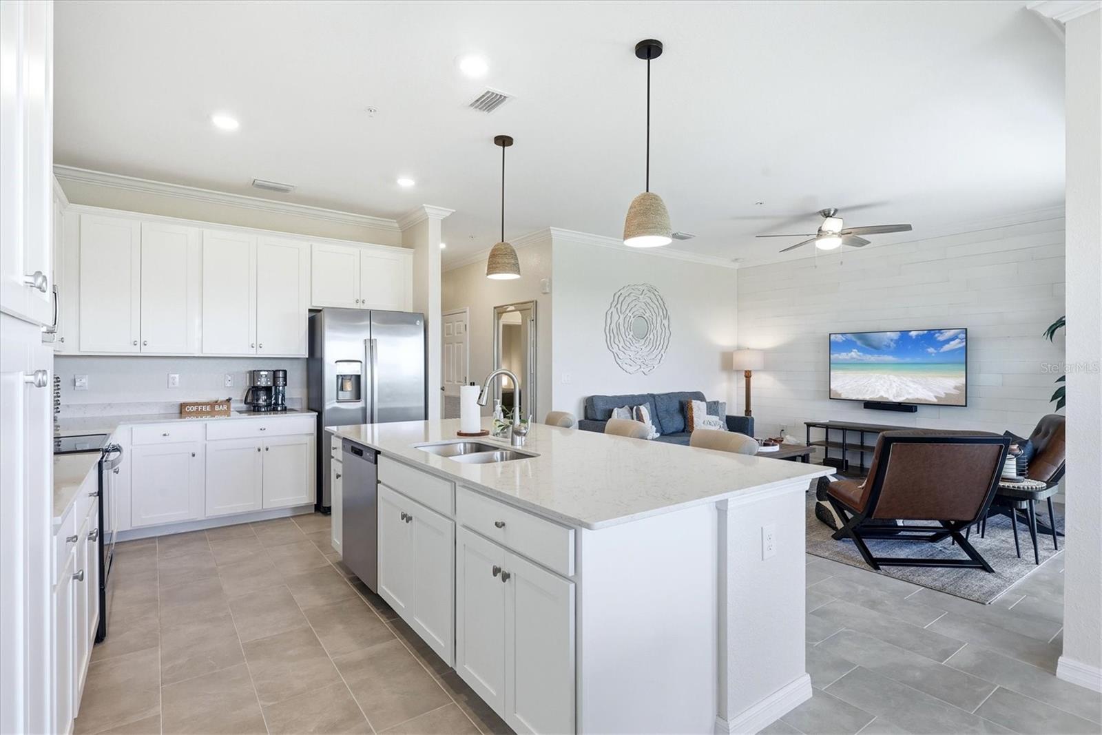 18008 GAWTHROP DR #401, BRADENTON, FL, 34211