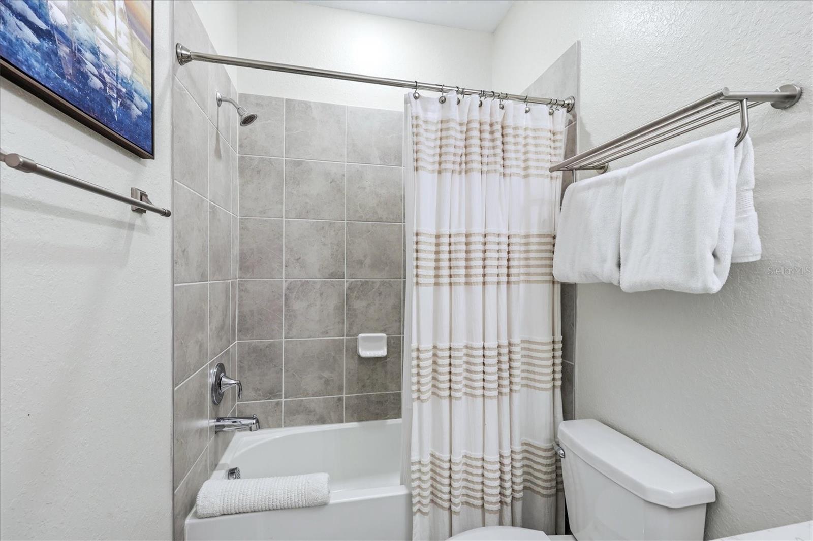 18008 GAWTHROP DR #401, BRADENTON, FL, 34211