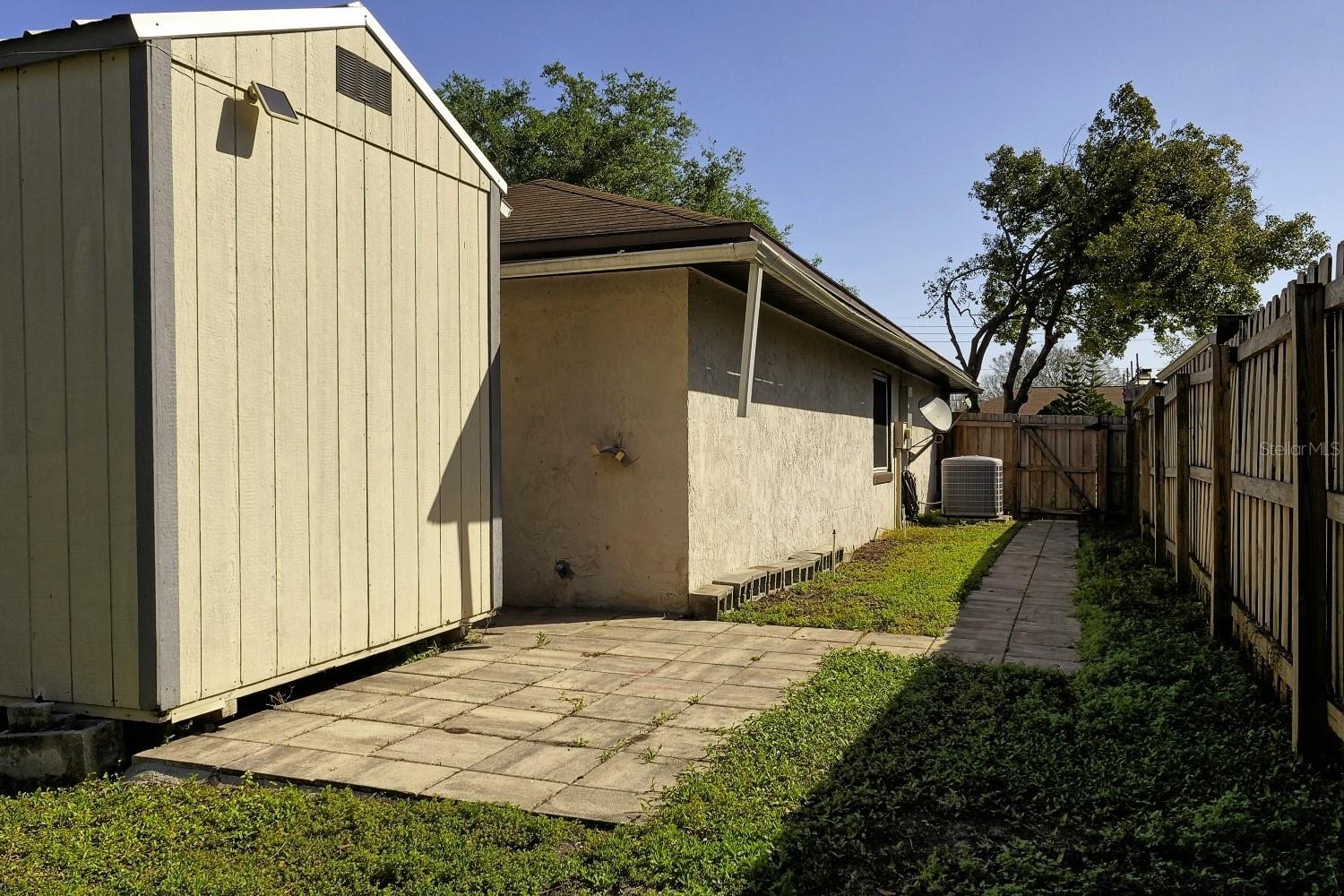 1382 HENDREN DR, ORLANDO, FL, 32807