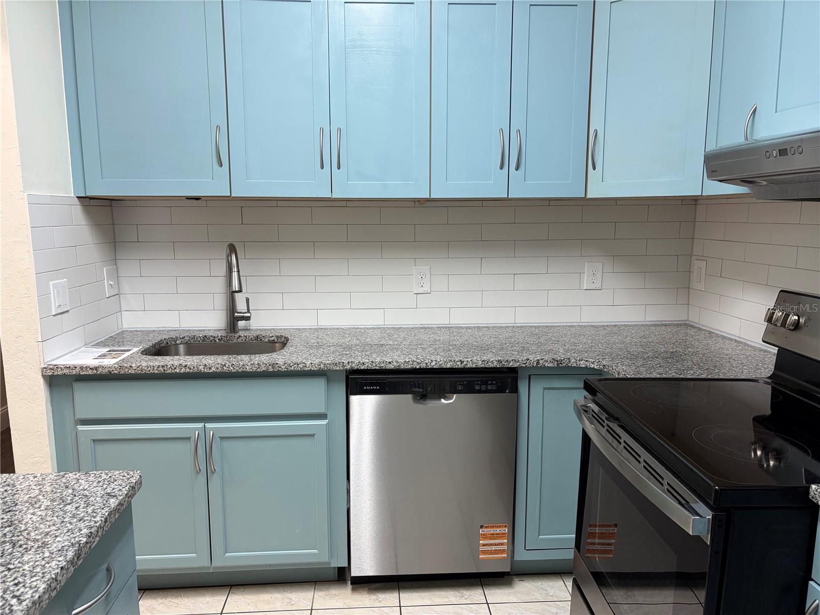 1382 HENDREN DR, ORLANDO, FL, 32807