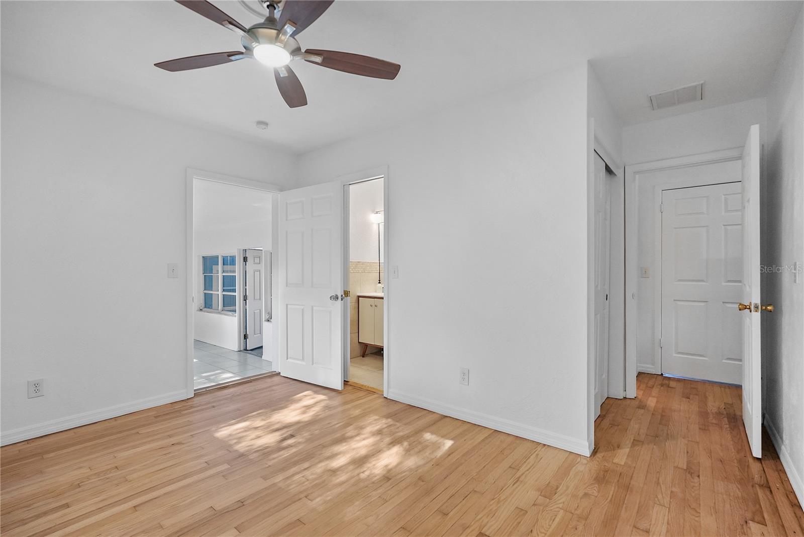 3027 BURLINGTON AVE N, ST PETERSBURG, FL, 33713