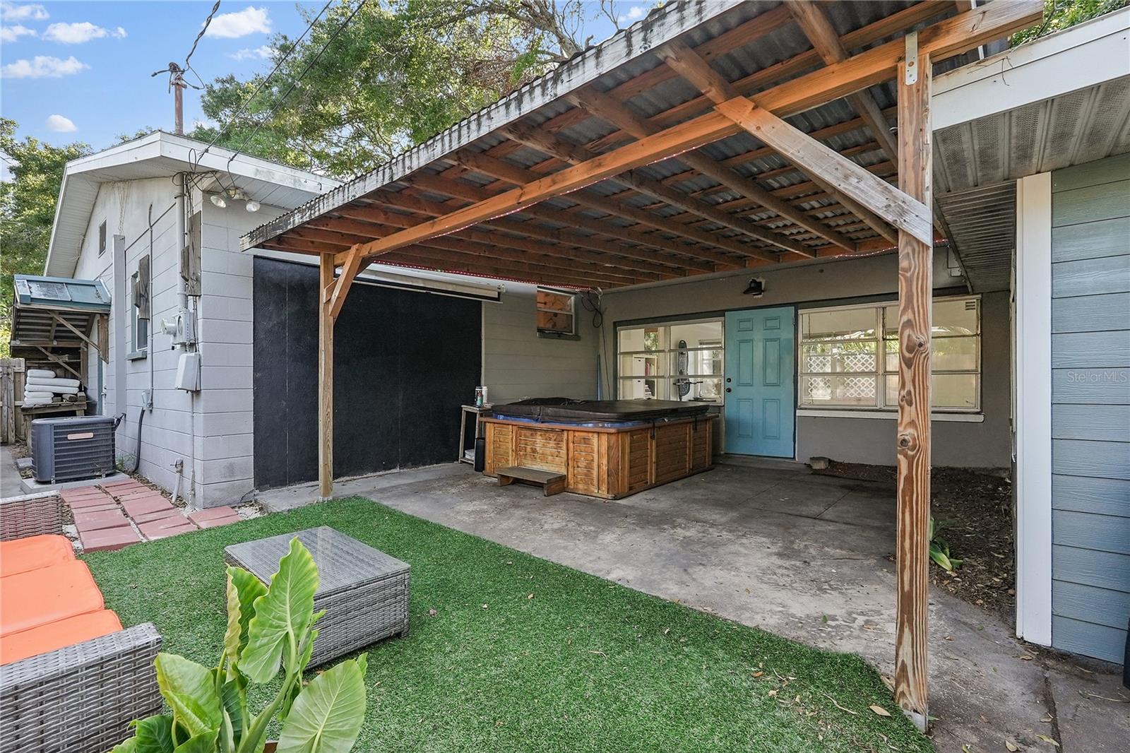 3027 BURLINGTON AVE N, ST PETERSBURG, FL, 33713