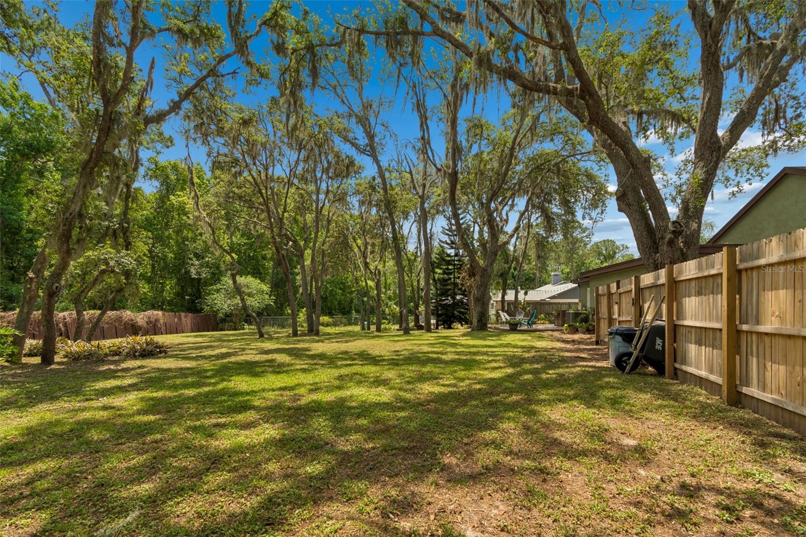 2525 VICTARRA CIR, LUTZ, FL, 33559