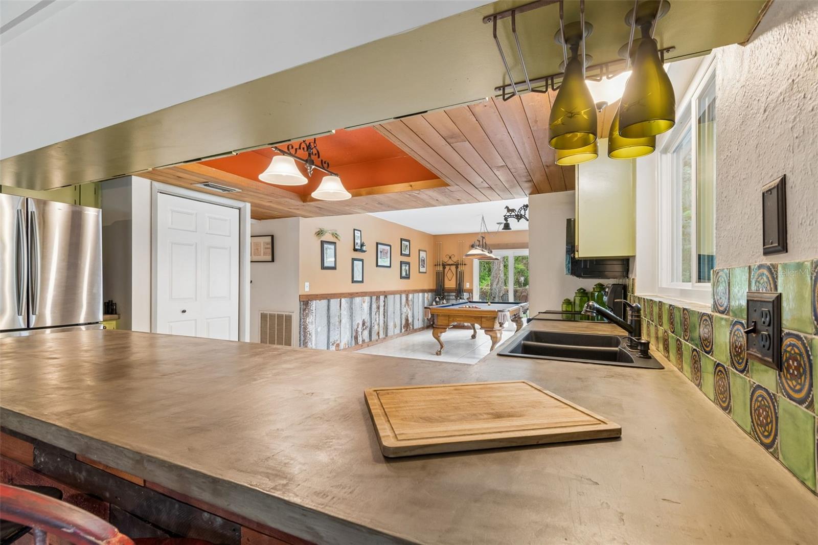 2525 VICTARRA CIR, LUTZ, FL, 33559
