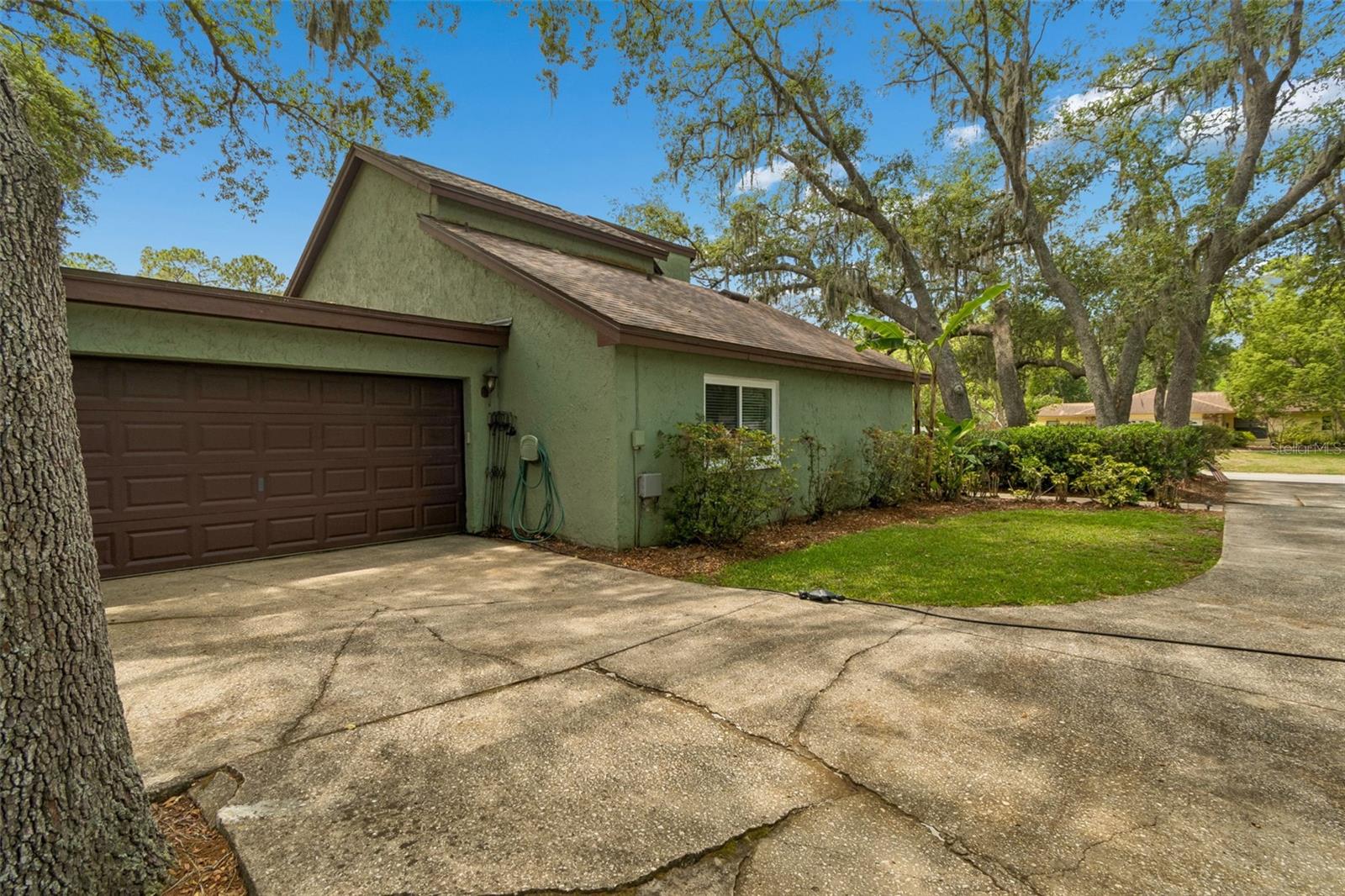 2525 VICTARRA CIR, LUTZ, FL, 33559