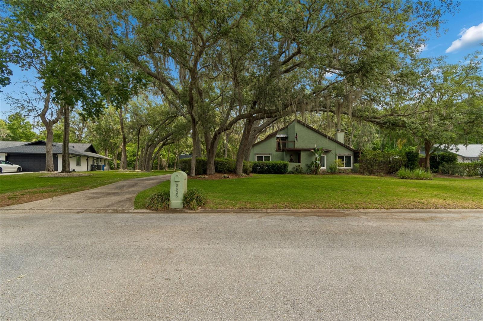 2525 VICTARRA CIR, LUTZ, FL, 33559