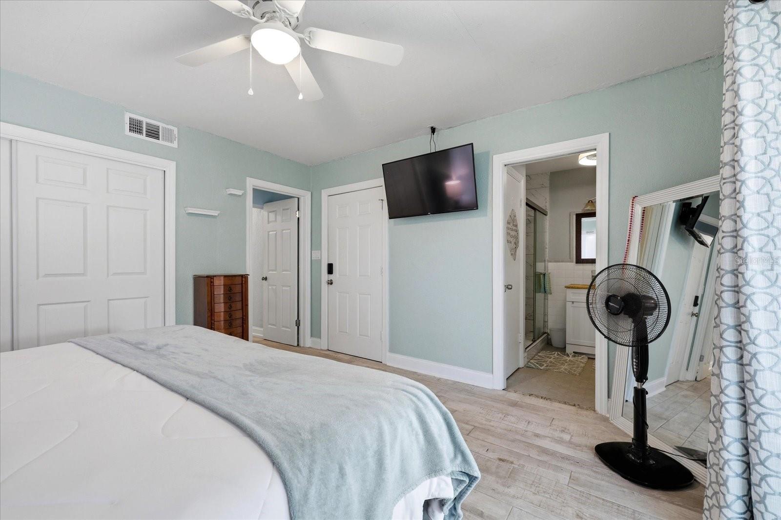 712 S GLENWOOD AVE, CLEARWATER, FL, 33756