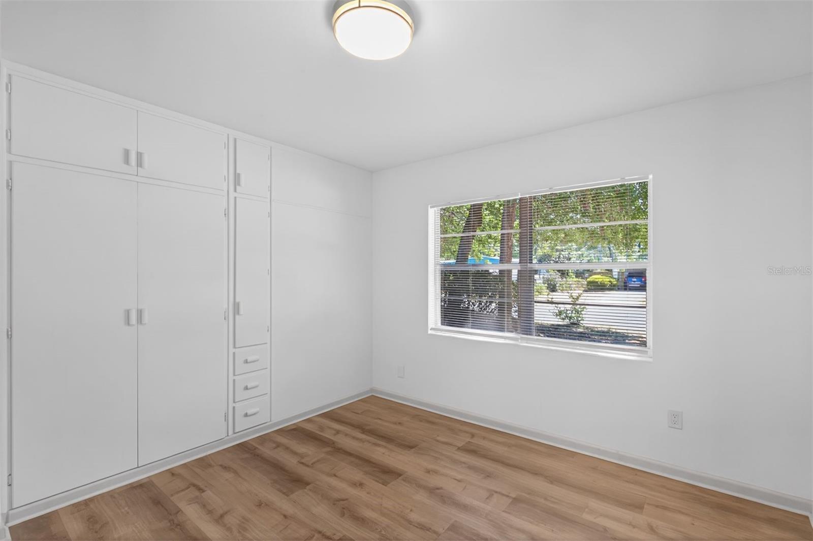 1302 NE 14TH TERRACE, GAINESVILLE, FL, 32601
