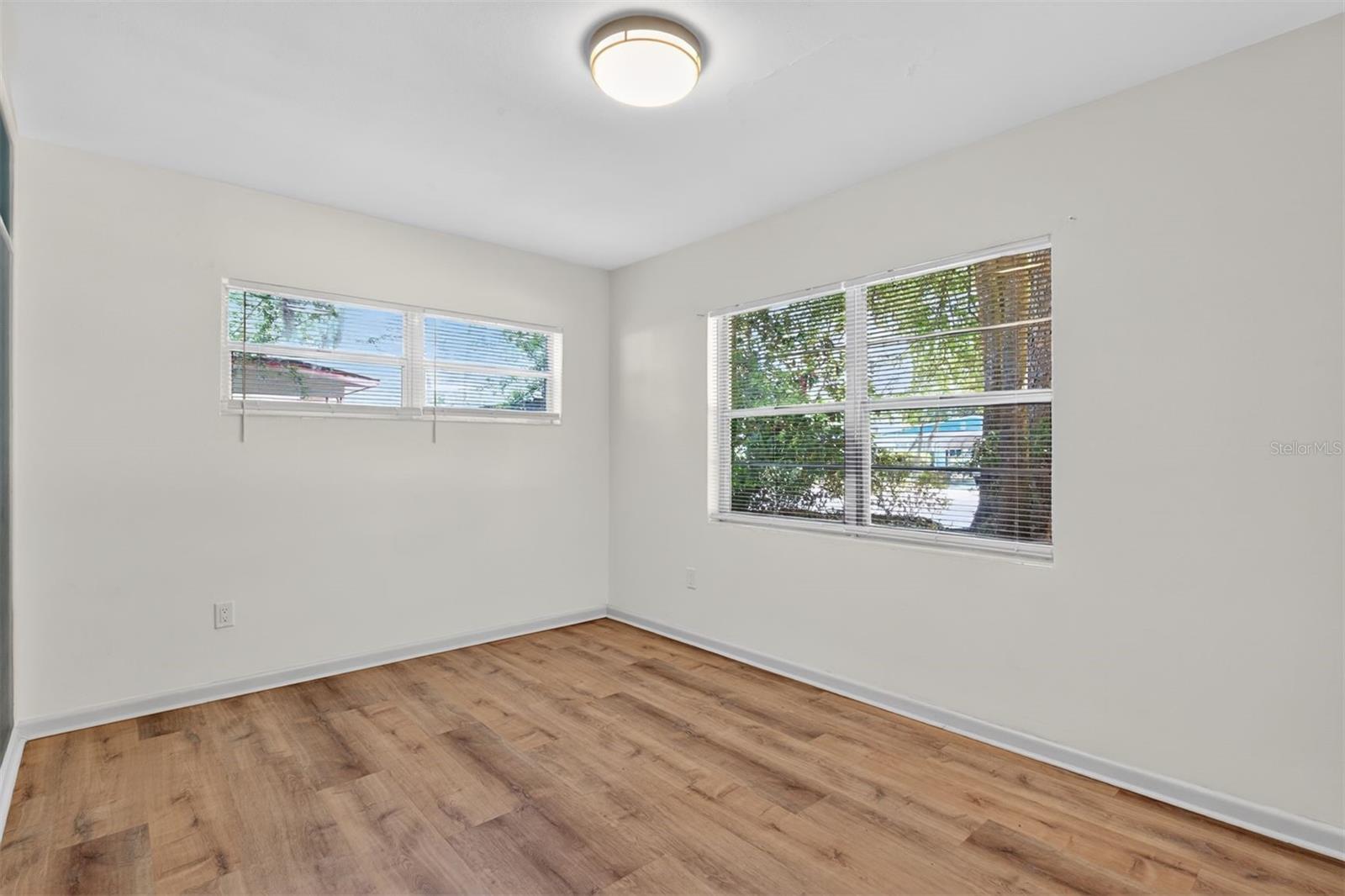 1302 NE 14TH TERRACE, GAINESVILLE, FL, 32601