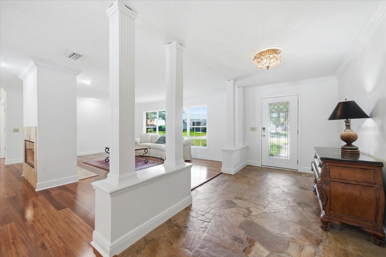 3042 SAMARA DR, TAMPA, FL, 33618