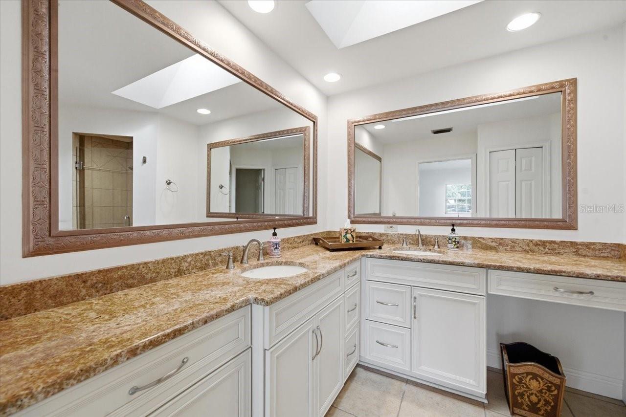 3042 SAMARA DR, TAMPA, FL, 33618