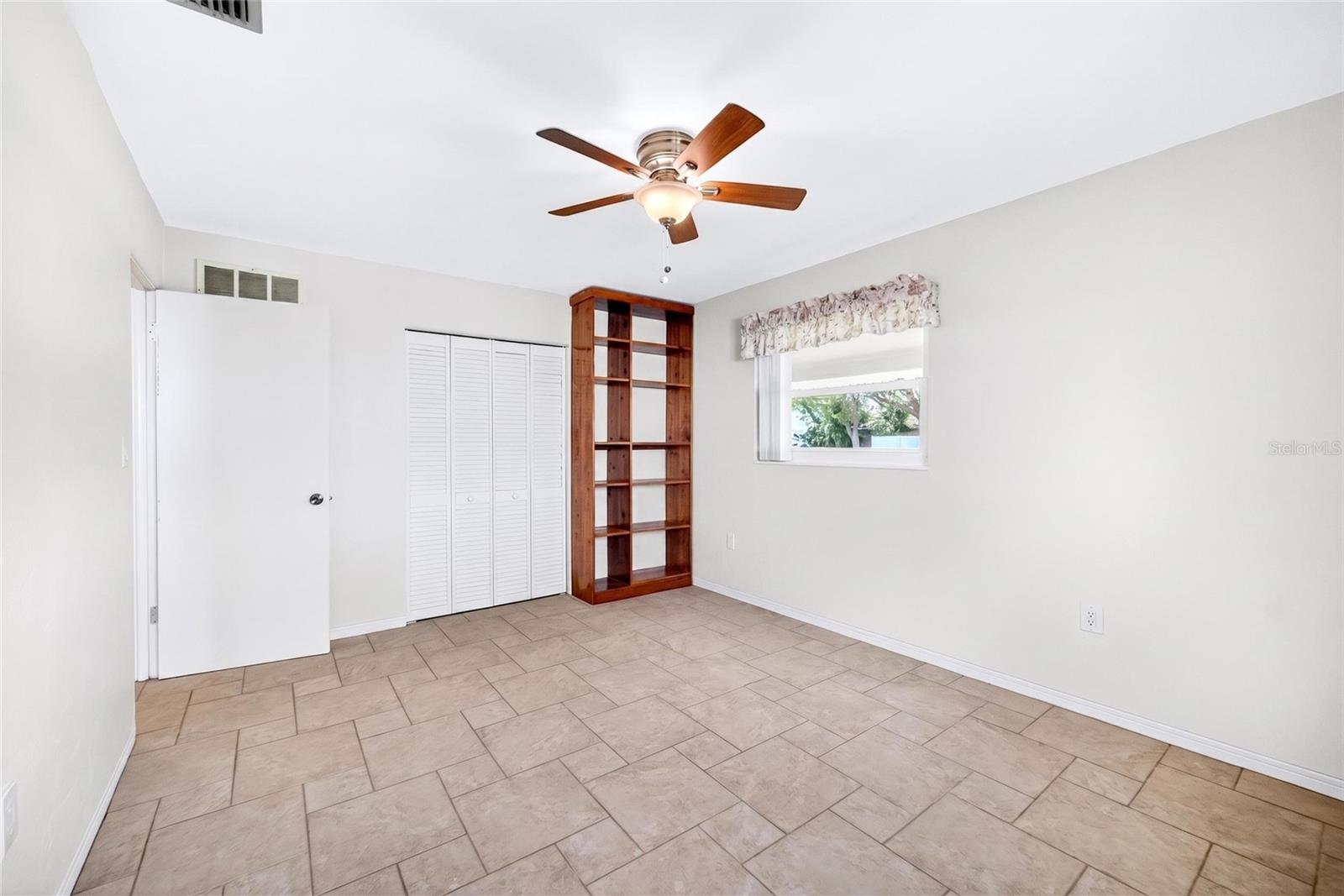 6074 28TH AVE N, ST PETERSBURG, FL, 33710