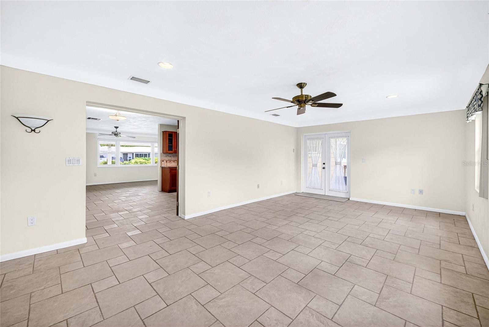 6074 28TH AVE N, ST PETERSBURG, FL, 33710