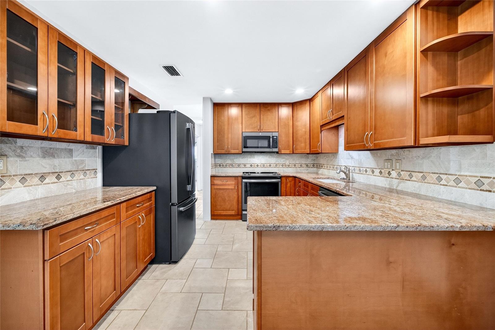6074 28TH AVE N, ST PETERSBURG, FL, 33710