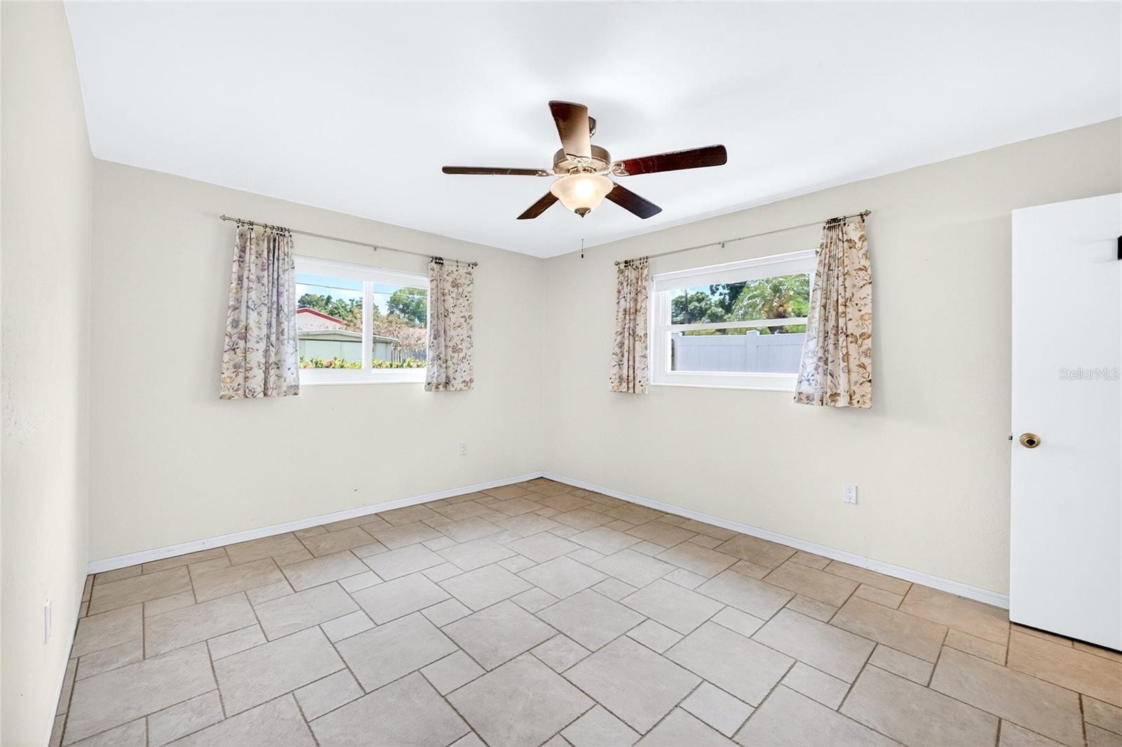 6074 28TH AVE N, ST PETERSBURG, FL, 33710