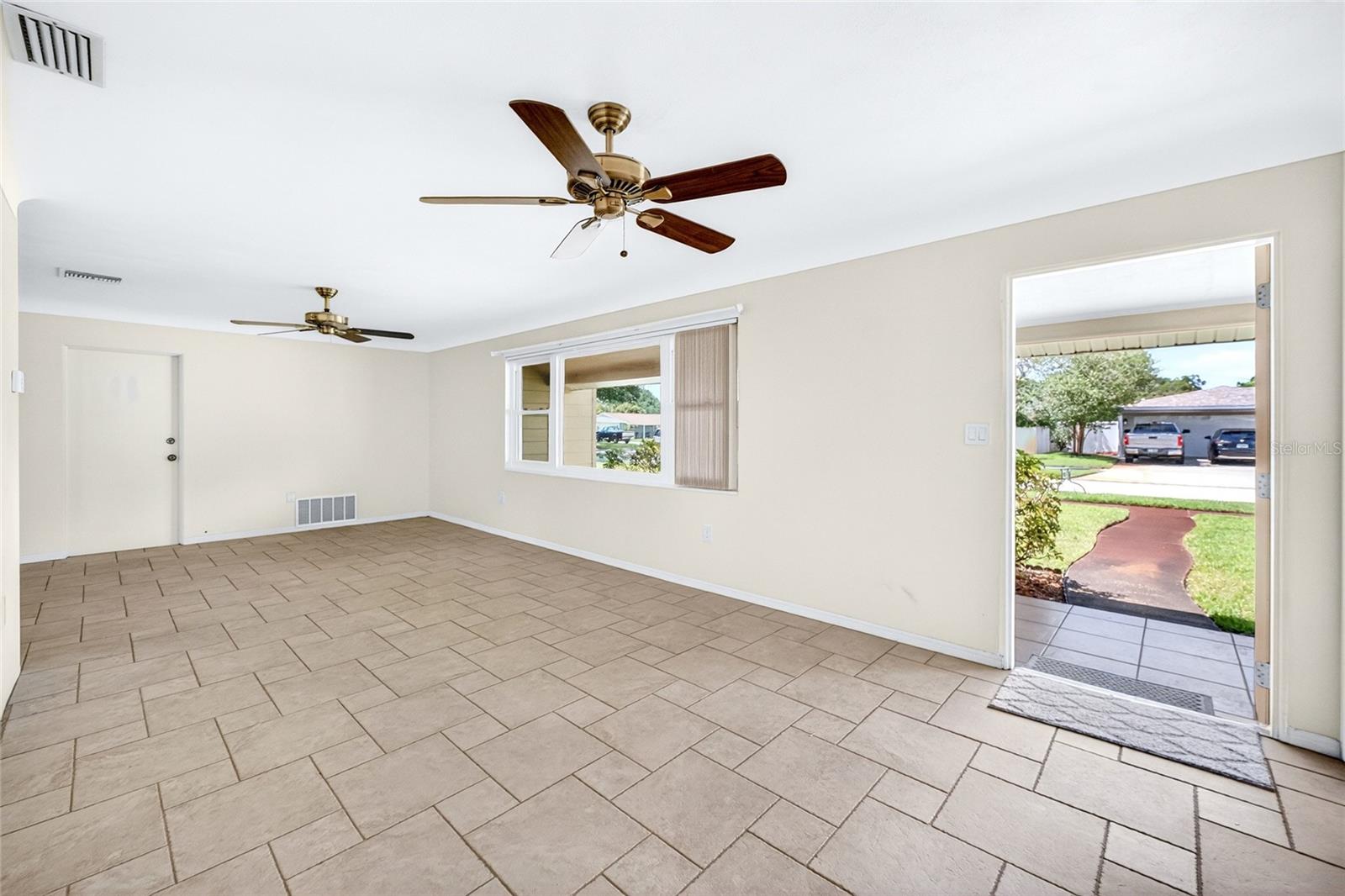 6074 28TH AVE N, ST PETERSBURG, FL, 33710