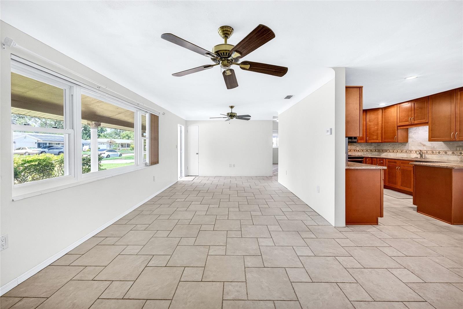 6074 28TH AVE N, ST PETERSBURG, FL, 33710